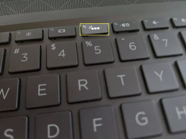 001-how-to-turn-on-the-keyboard-light.webp