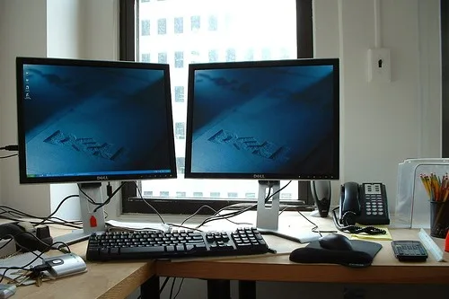 Dual-Monitors-1.webp